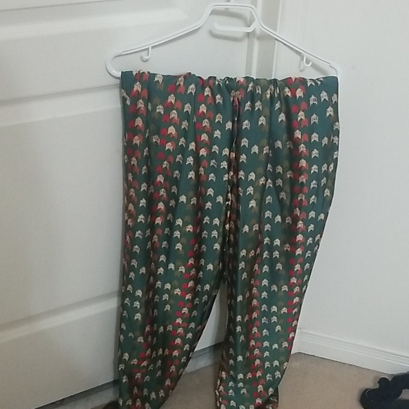 Set - Picture 2 of 3